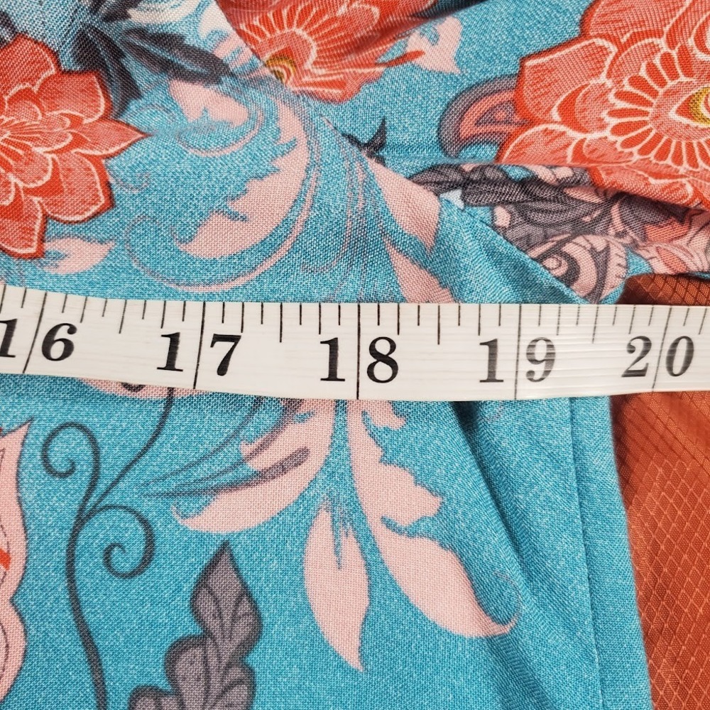 NWT Suzanne‎ Betro Signature Ruffle Hem Bell Sleeve Tunic Medium Floral $94 MSRP - Picture 12 of 13